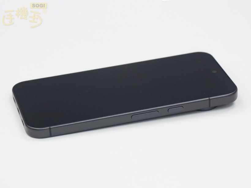 Google Pixel 11 系列外觀介紹 - 右側