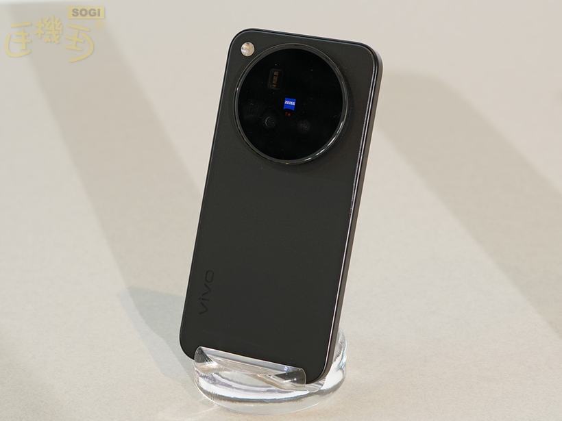 vivo X500 Pro 與 X500 Pro Max 實機顏色看起來如何？與官圖差異多大？ - X500 Pro 實機展示