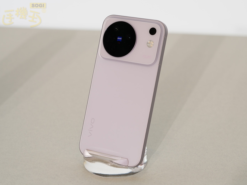 標準版 vivo X500 實機顏色看起來如何？與官圖差異多大？ - X500 實機展示