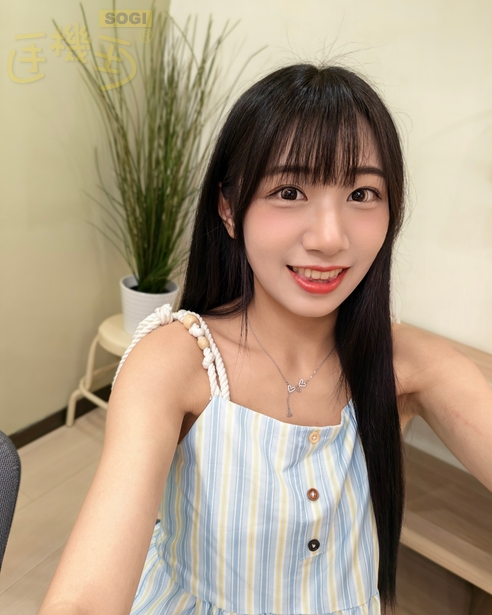 相機實測：6,400 萬畫素潛望長焦與 AI 色彩引擎 - 後鏡頭人像效果 (f8)