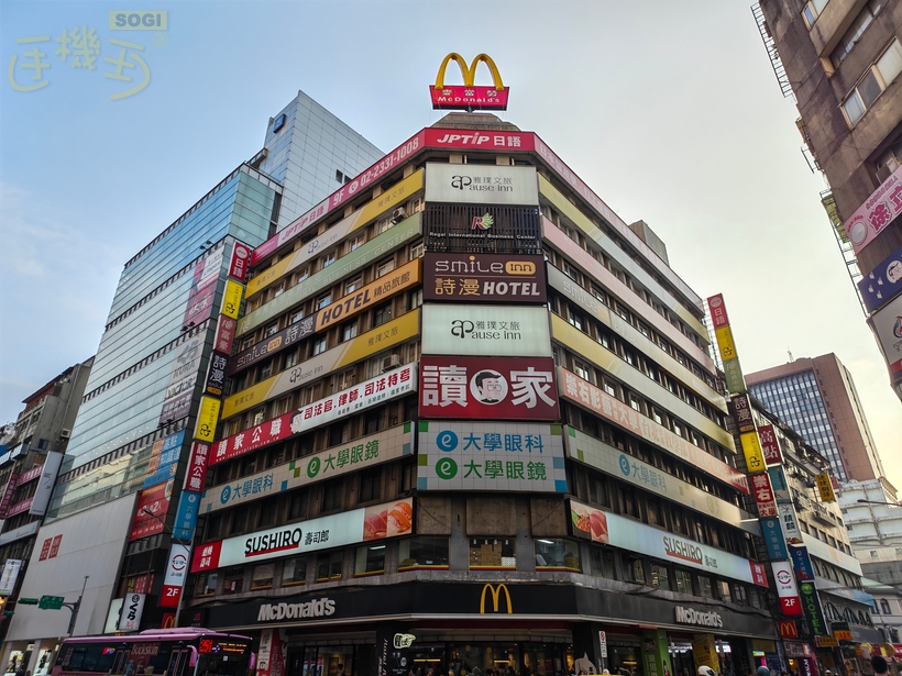 相機實測：6,400 萬畫素潛望長焦與 AI 色彩引擎 - 原圖
